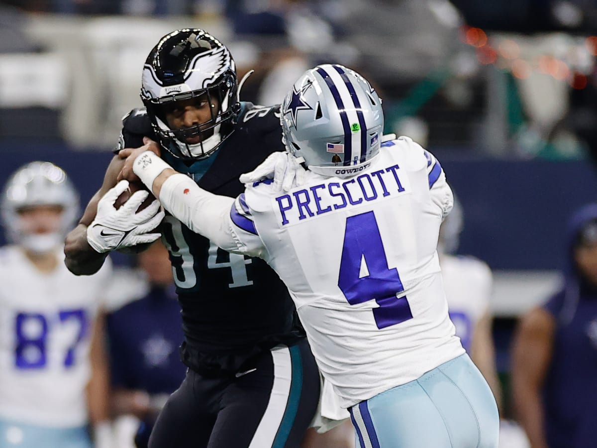 Halftime Report: Eagles lead the Cowboys 20-17 on Christmas Eve