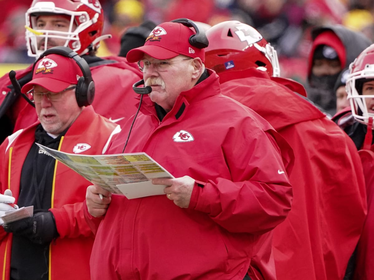 Official Kansas City Chiefs Cheeseburgers & Corn Dogs & Lombardis