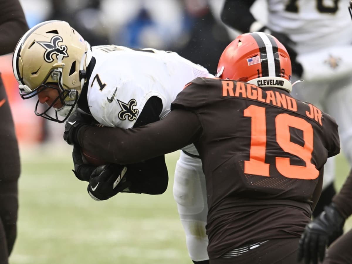 Browns linebacker Reggie Ragland looking to build on Week 16 team-best  defensive performance, secure future in Cleveland 