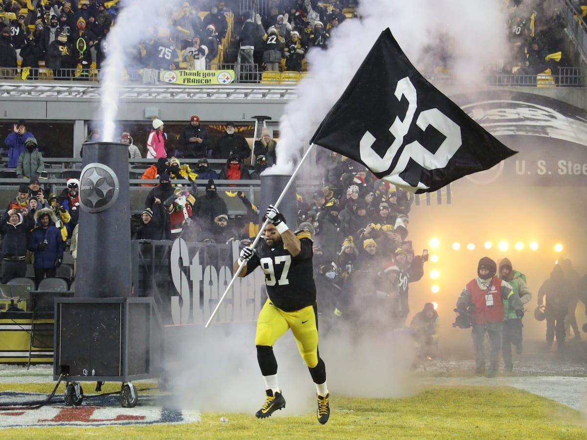 Pittsburgh Steelers retire Franco Harris' jersey with family, former  teammates days after his death – WPXI