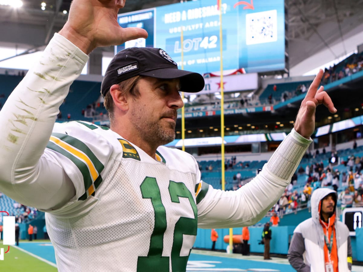 Photos: Packers keep playoff hopes alive with win over Dolphins