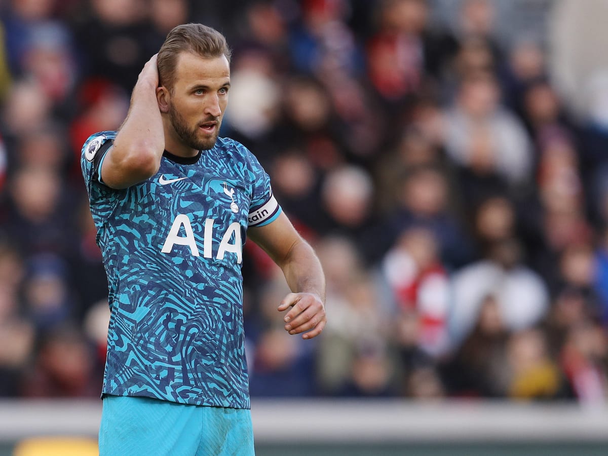 Harry Kane booed by Brentford fans over England penalty miss