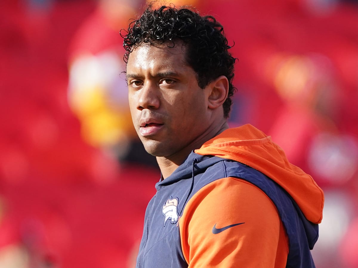 Russell Wilson Has Best-Selling Jersey: NFL World Reacts - The