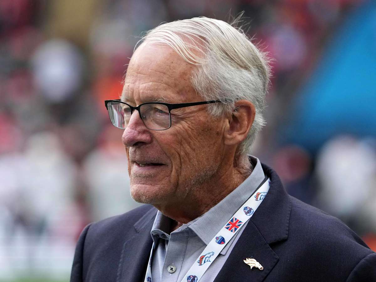 Rob Walton Big to Purchase Denver Broncos Projected to Be Winner: Report -  Sports Illustrated All Hogs News, Analysis and More