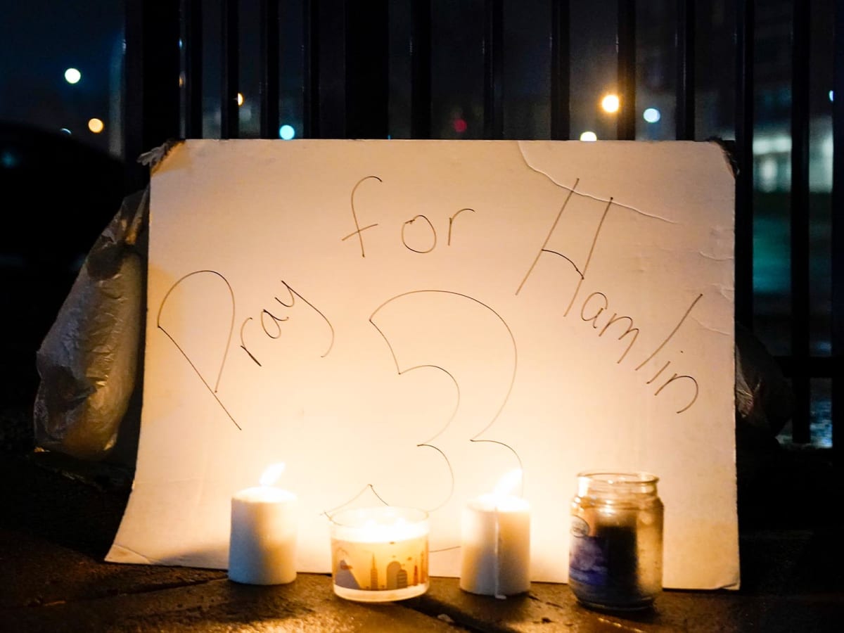 All 32 NFL teams unite with cool Twitter gesture for Damar Hamlin