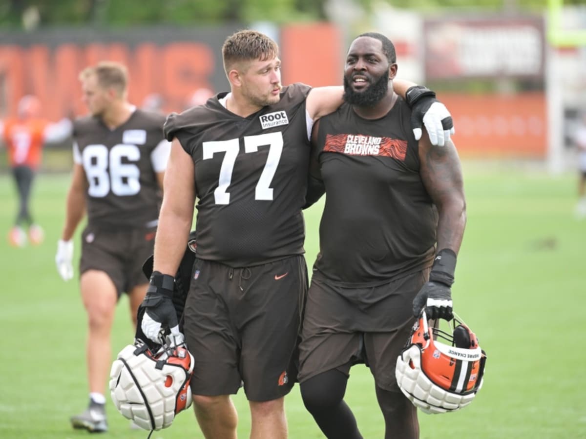 Cleveland Browns offensive tackle Chris Hubbard (74) lines up for play  during an NFL football game against the Indianapolis Colts, Sunday, Oct.  11, 2020, in Cleveland. (AP Photo/Kirk Irwin Stock Photo - Alamy