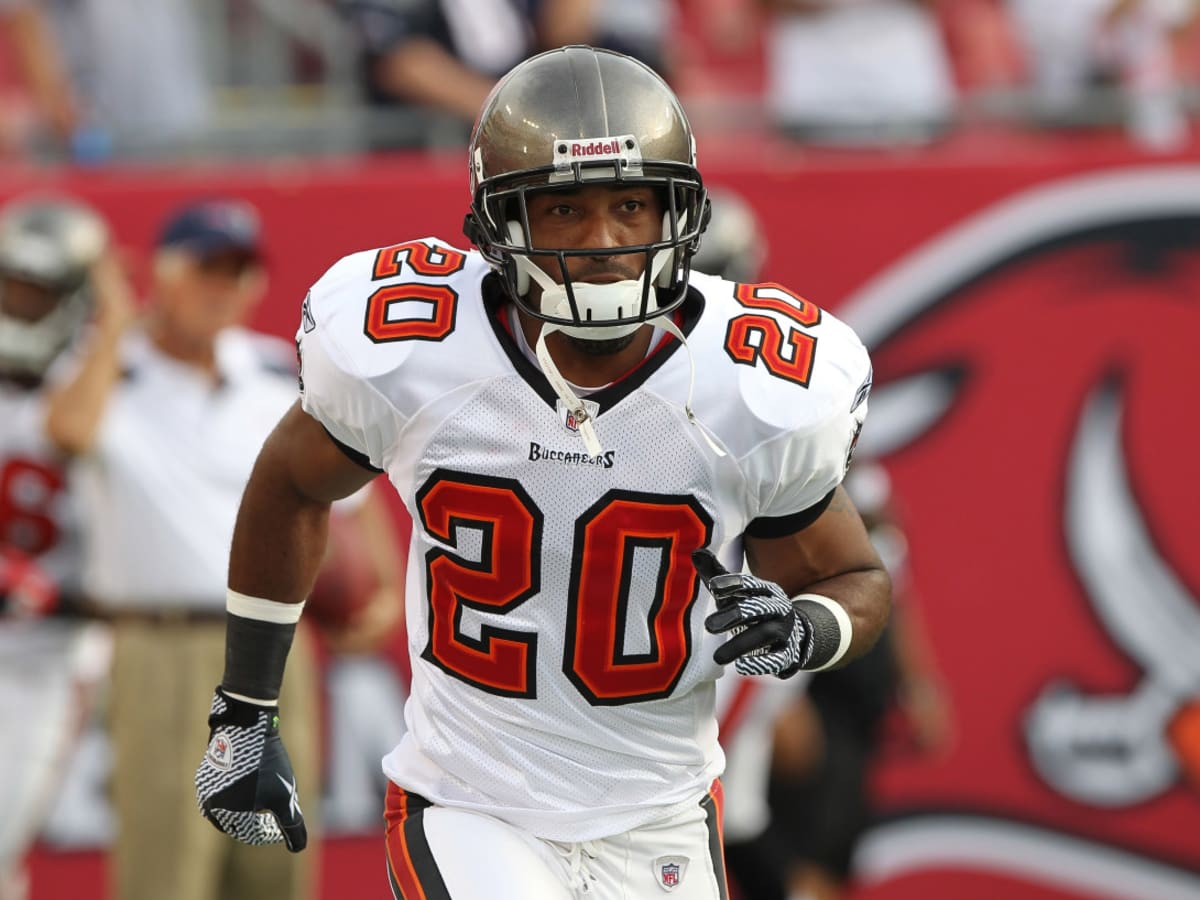 Hall of Famer Ronde Barber emerged from brother's shadow