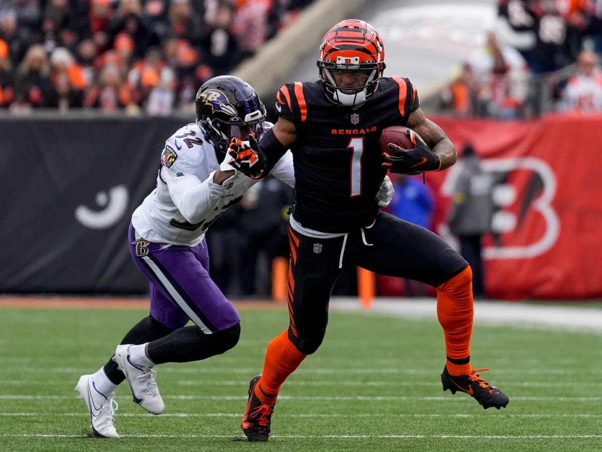 Cincinnati, United States. 15th Jan, 2023. Cincinnati Bengals wide receiver  JaMarr Chase (1) celebrates his touchdown against the Baltimore Ravens with  teammates during the first half of play in the AFC Wild