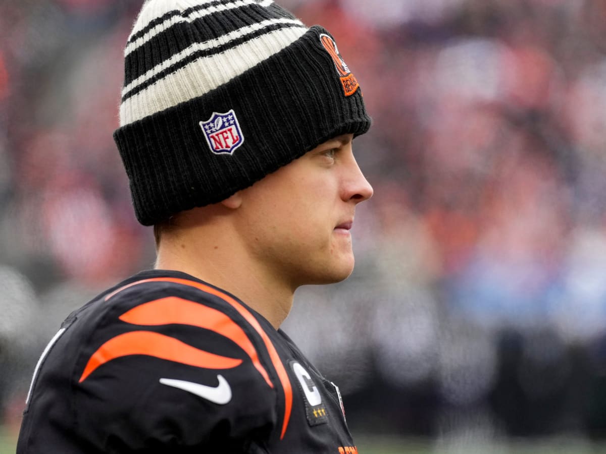 Joe Burrow Arrives in Pink Outfit Ahead of Bengals-Chiefs AFC Title Game –  NBC Connecticut