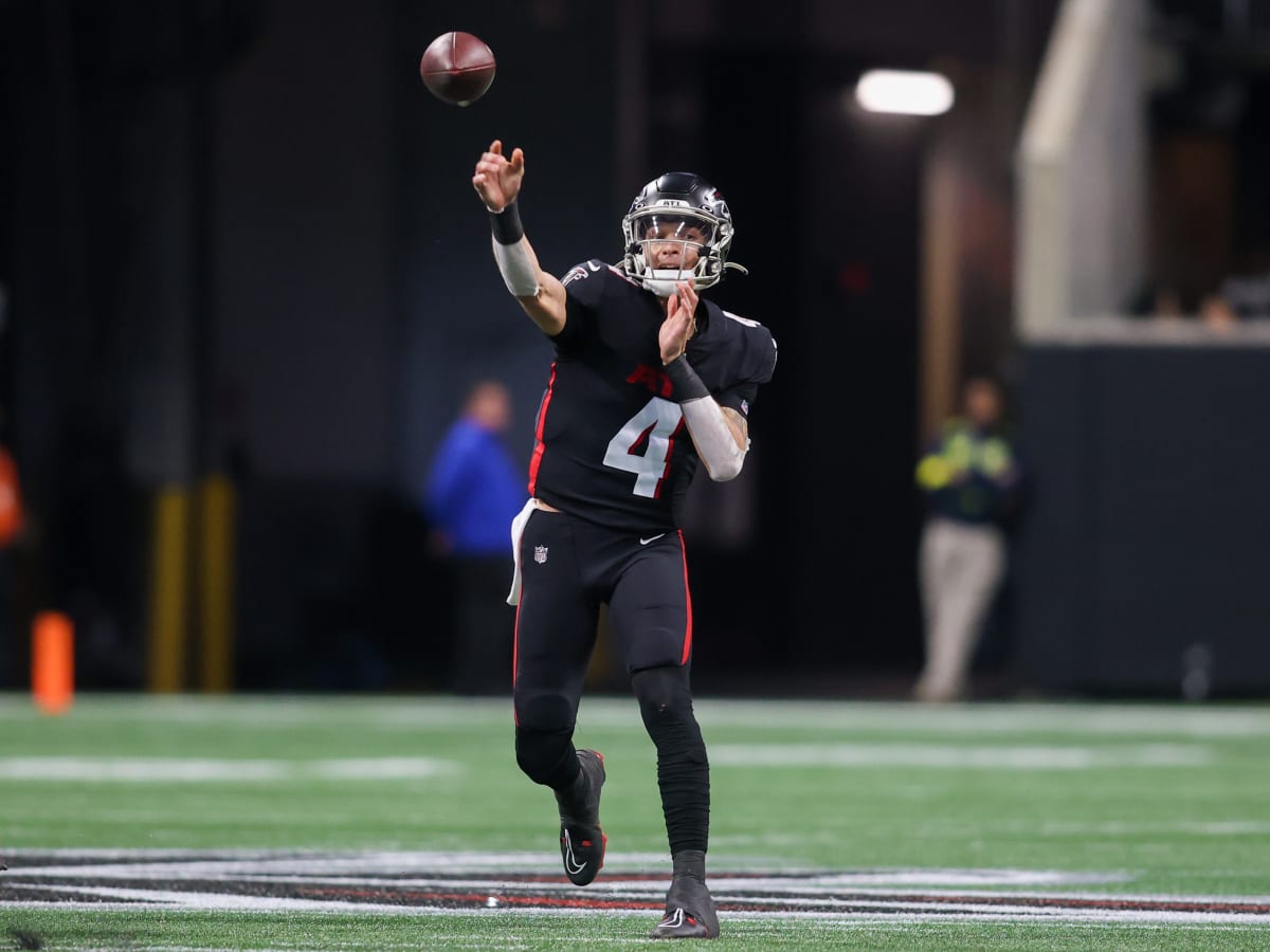 Falcons starting QB: Latest updates on Desmond Ridder vs. Taylor Heinicke  QB battle in training camp - DraftKings Network