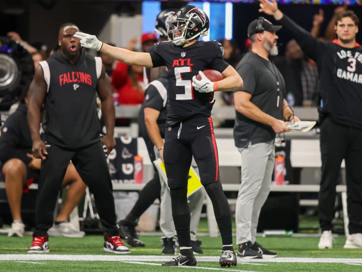 Falcons RB Tyler Allgeier up for Rookie of the Week after stomping Browns -  The Falcoholic