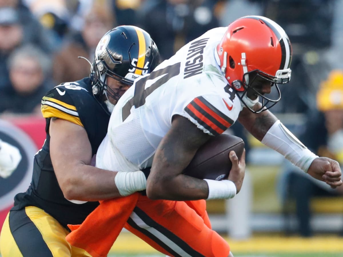 Steelers Celebrate Sack In 'Worst' Way By Pretending To Administer CPR