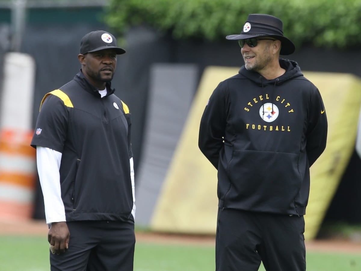 Browns looking to poach Brian Flores from Steelers