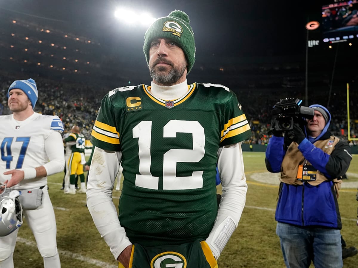 This Bucks-Packers Crossover Jersey Concept Looks Amazing on Aaron Rodgers