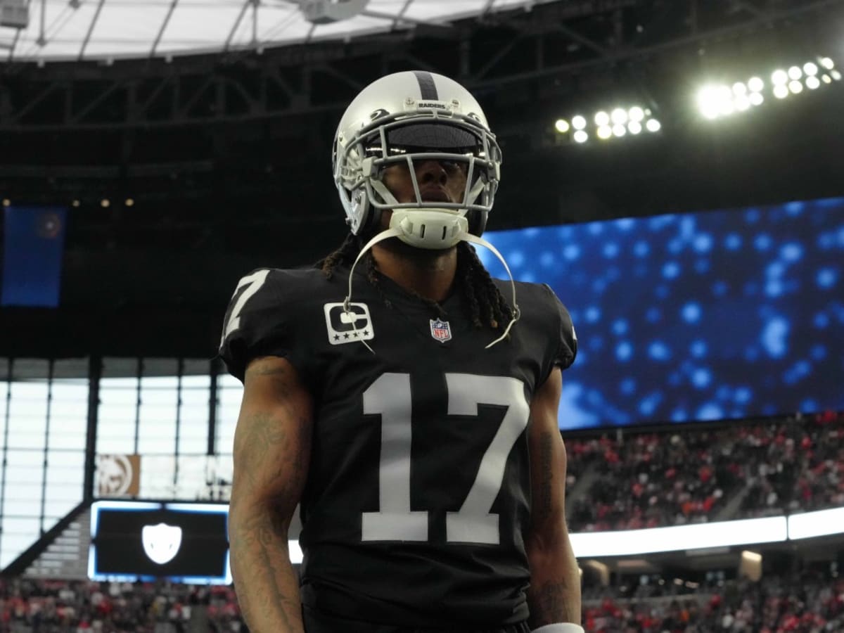 Top 10 Las Vegas Raiders Players Going Into the 2022-23 Season - TheTopTens