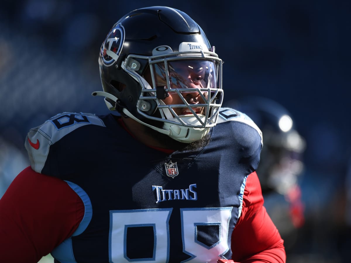 Tennessee Titans defensive tackle Jeffery Simmons is introduced before an  NFL football game against the Los Angeles Chargers Sunday, Sept. 17, 2023,  in Nashville, Tenn. (AP Photo/John Amis Stock Photo - Alamy