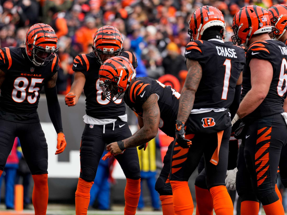 Bengals celebration mocks NFL's coin flip decision following Joe Mixon's  touchdown vs. Ravens 