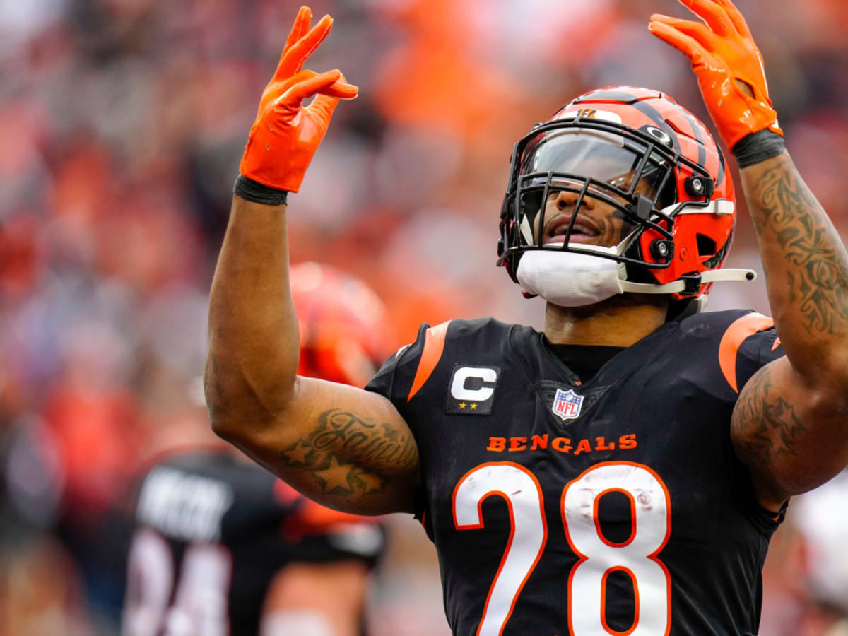 Bengals' Joe Mixon challenges NFL after fine for coin-flip celebration