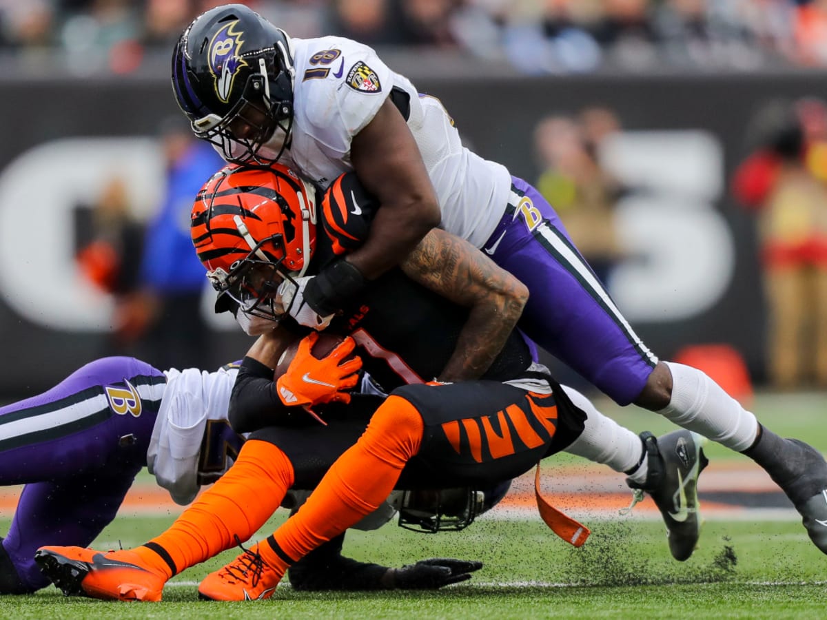 Former Baltimore Raven Jimmy Smith is recognized before a NFL football game  between the Cincinnati Bengals and the Ravens, Sunday, Oct. 9, 2022, in  Baltimore. (AP Photo/Nick Wass Stock Photo - Alamy