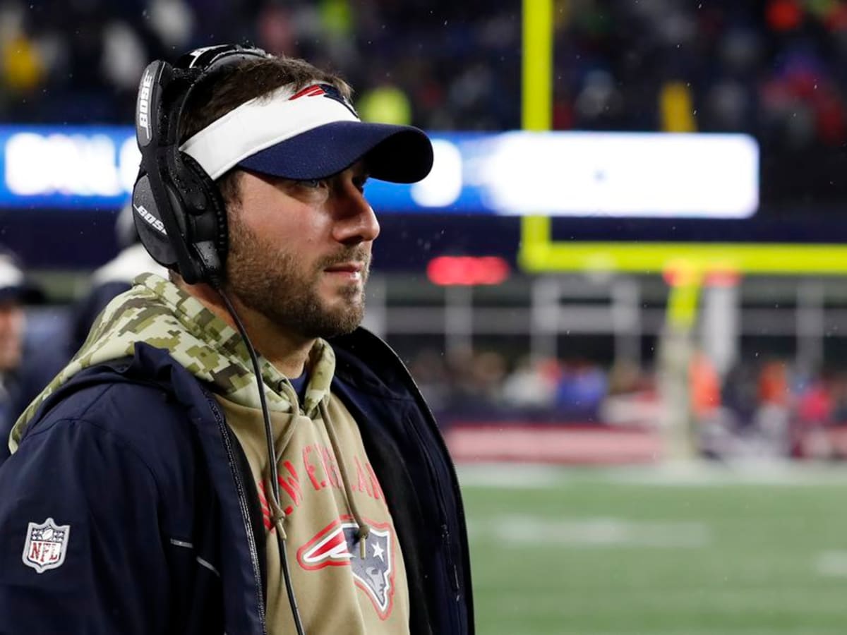 Patriots promote assistant Nick Caley to TE coach