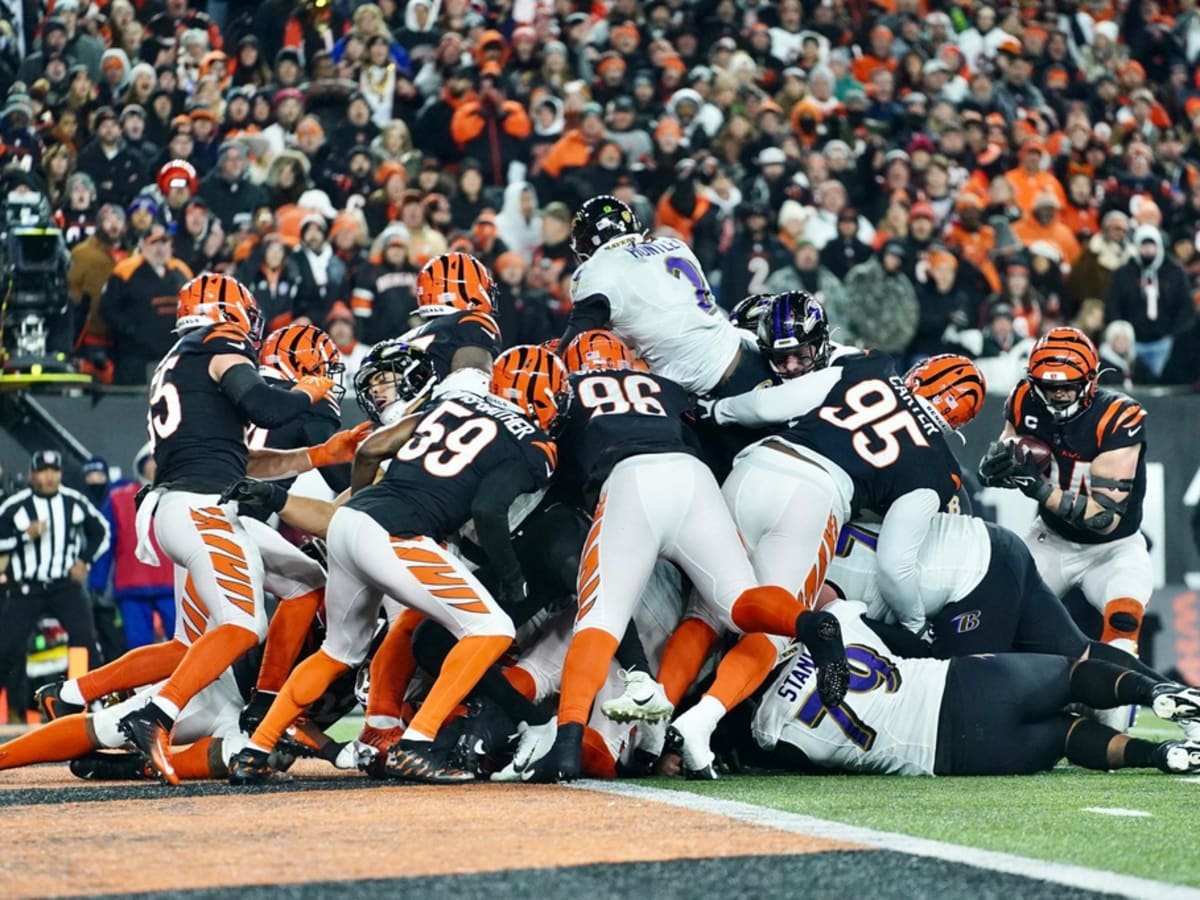 Bengals linemen Sam Hubbard and Orlando Brown Jr. set old