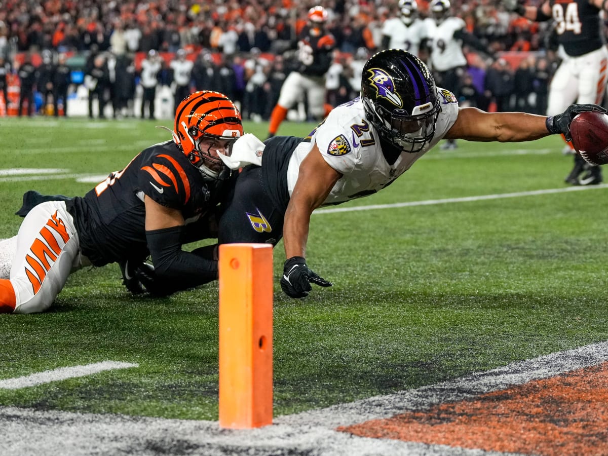 Ravens' J.K. Dobbins flips into end zone for TD - ESPN