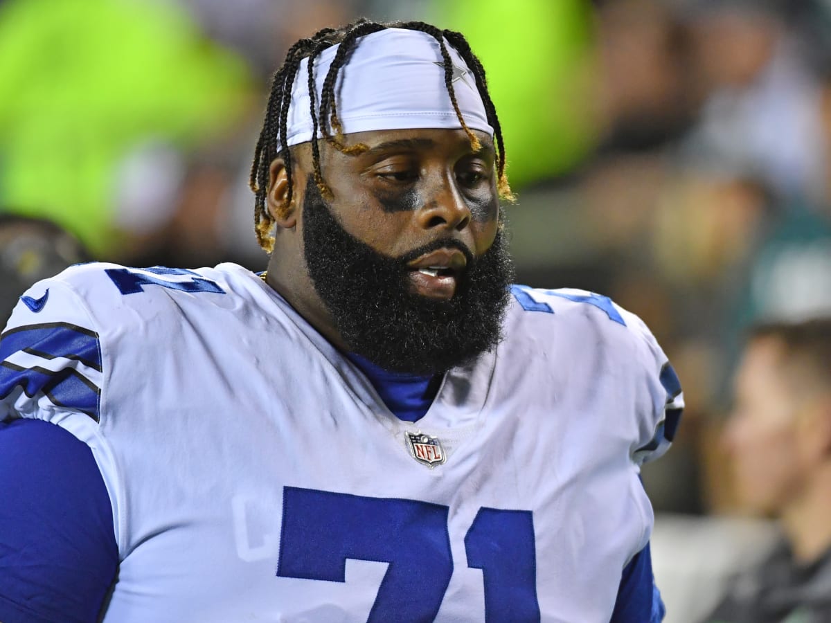 Cowboys LT Jason Peters left game vs. Tampa Bay due to hip injury