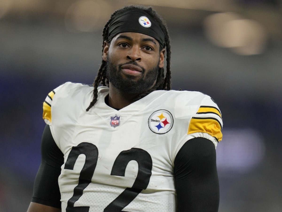 Pittsburgh Steelers RB Najee Harris Taking Honoring Franco Harris  Personally - Sports Illustrated Pittsburgh Steelers News, Analysis and More