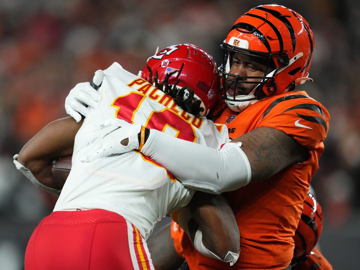 Kansas City Chiefs vs. Cincinnati Bengals Matchup Preview (1/2/22): Betting  Odds, Depth Charts