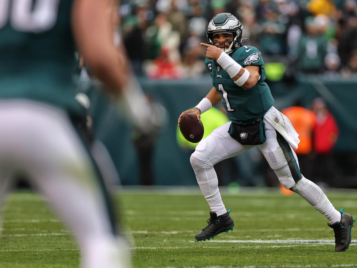 The Eagles scored a touchdown by bringing back kelly green jerseys