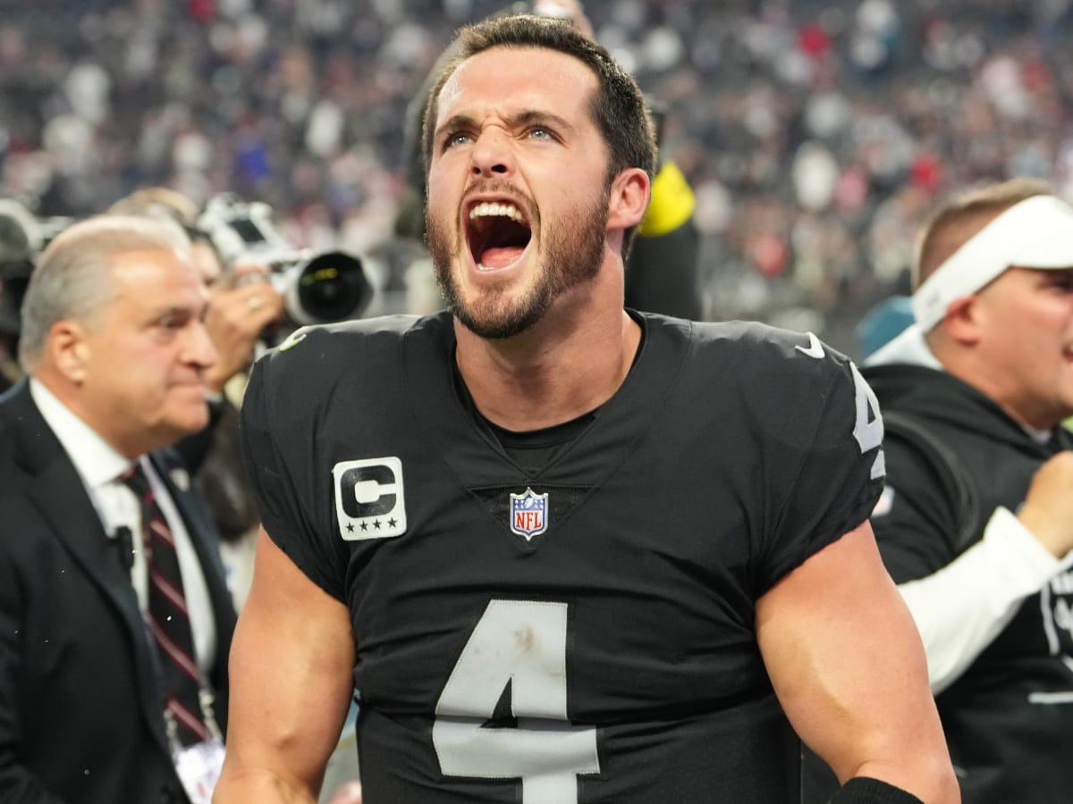 Derek Carr Has Hilarious Reaction to Surprise Pro Bowl News - Sports  Illustrated