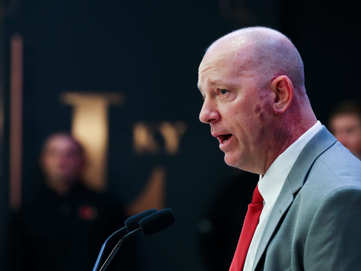 Watch: Louisville's Jeff Brohm Talks Completion of Coaching Staff, Signing  Day - Sports Illustrated Louisville Cardinals News, Analysis and More