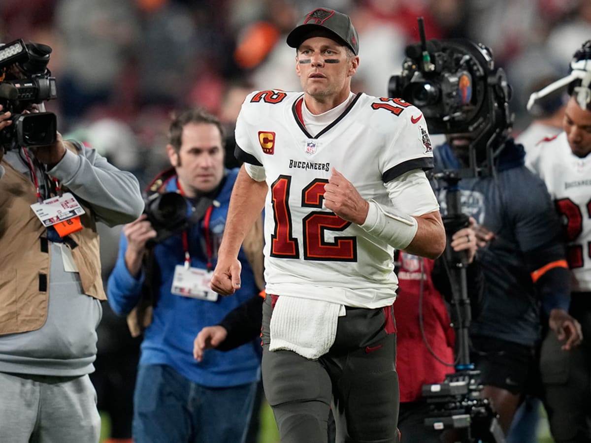 Watch: Tom Brady's Final Run Off Field Shared by NFL After