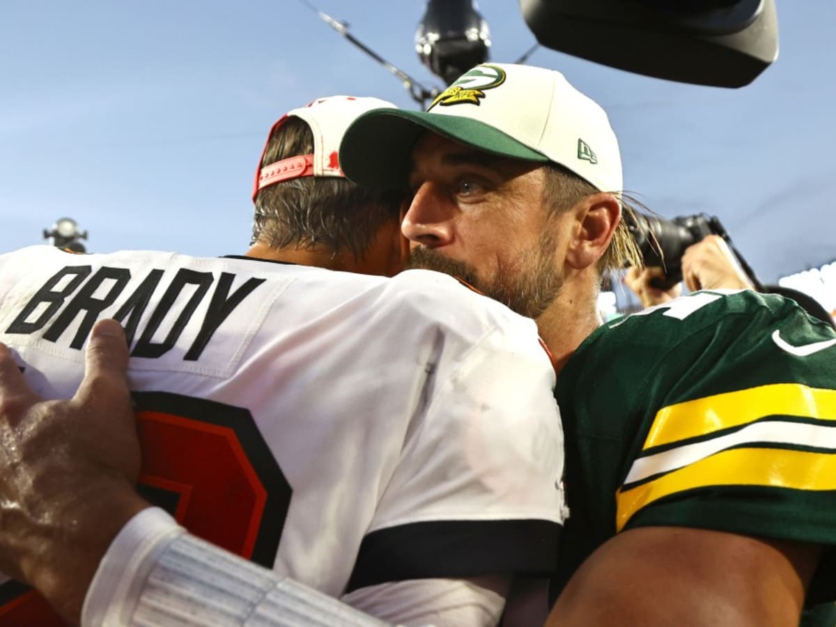 Veteran QBs Aaron Rodgers, Tom Brady mull retirement amid uncertain NFL  futures 