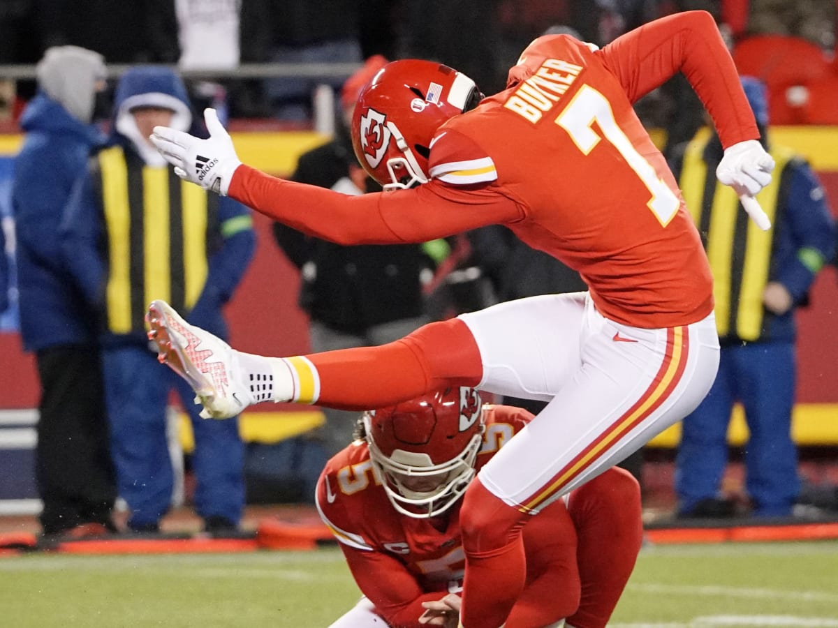 Comparing Kickers: Harrison Butker vs. Jake Elliott - Who Will Win the  Super Bowl Kicking Game? 