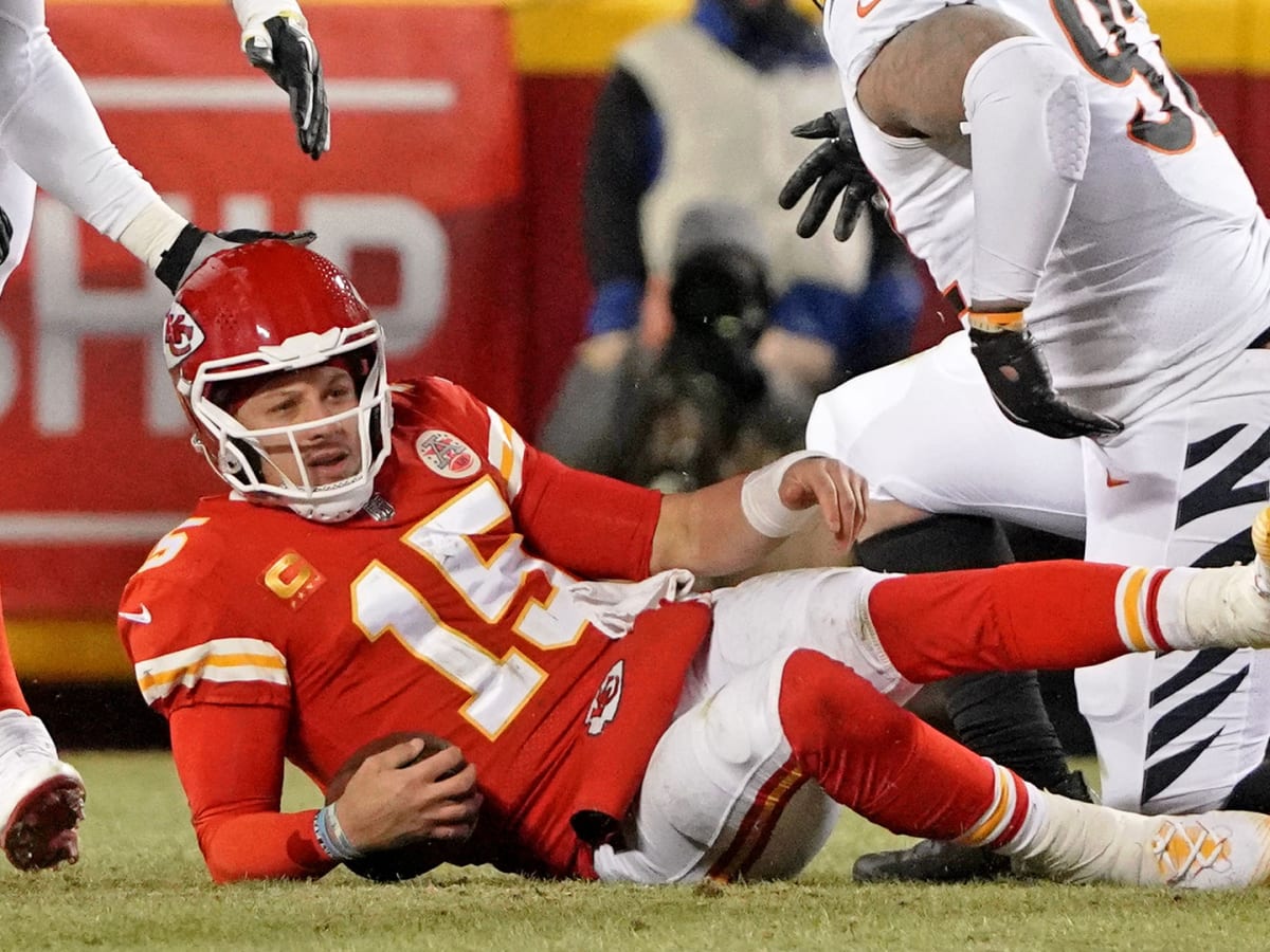 Patrick Mahomes sends message to teammates after 3 interception game