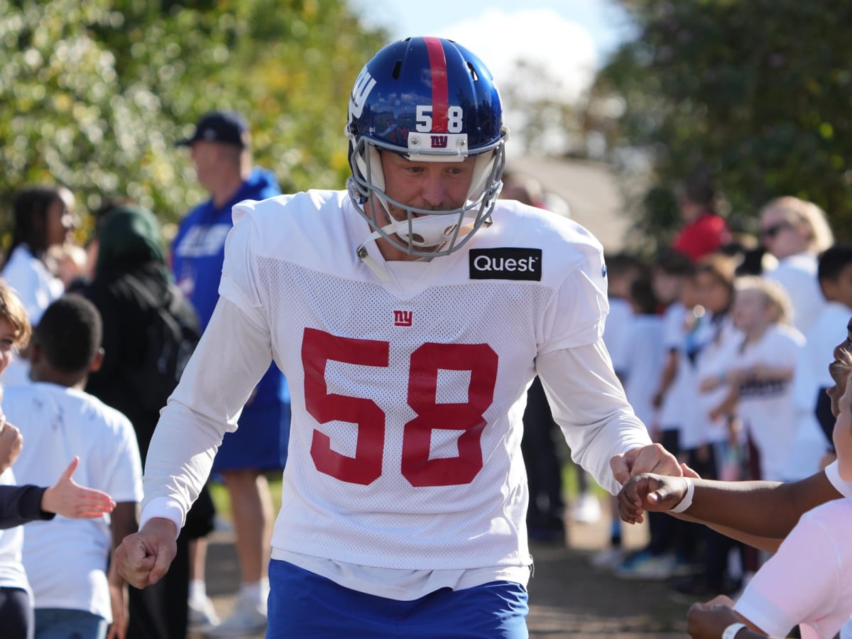 New York Giants long snapper Casey Kreiter (58) warms up before an NFL  wild-card football game against the Minnesota Vikings, Sunday, Jan. 15,  2023 in Minneapolis. (AP Photo/Stacy Bengs Stock Photo - Alamy