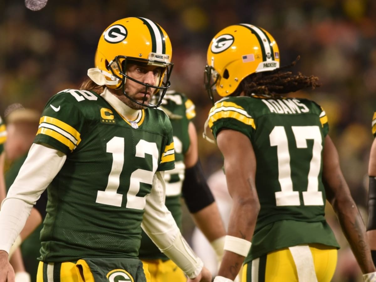 Davante Adams Teases Aaron Rodgers Moving to His Neighborhood amid