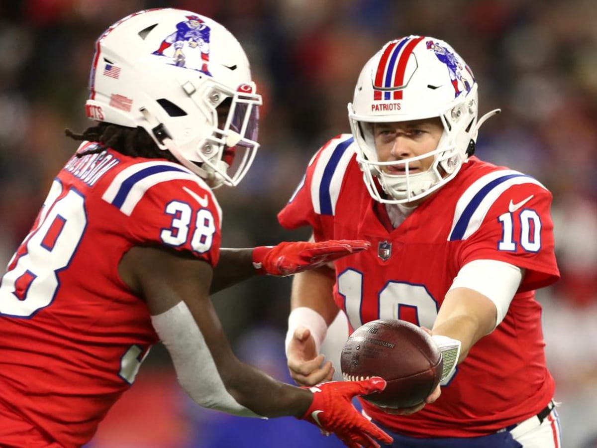 New England Patriots at Dallas Cowboys: Jonathan Jones, Cole Strange Out? -  Injury Tracker - Sports Illustrated New England Patriots News, Analysis and  More