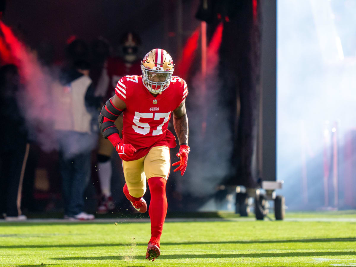 San Francisco 49ers linebacker Azeez Al-Shaair (51) before an NFL football  game against the Tampa Bay Buccaneers in Santa Clara, Calif., Sunday, Dec.  11, 2022. (AP Photo/Jed Jacobsohn Stock Photo - Alamy