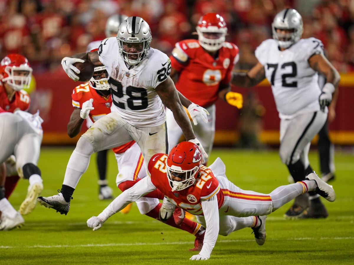 KANSAS CITY, MO - DECEMBER 12: Las Vegas Raiders running back Josh