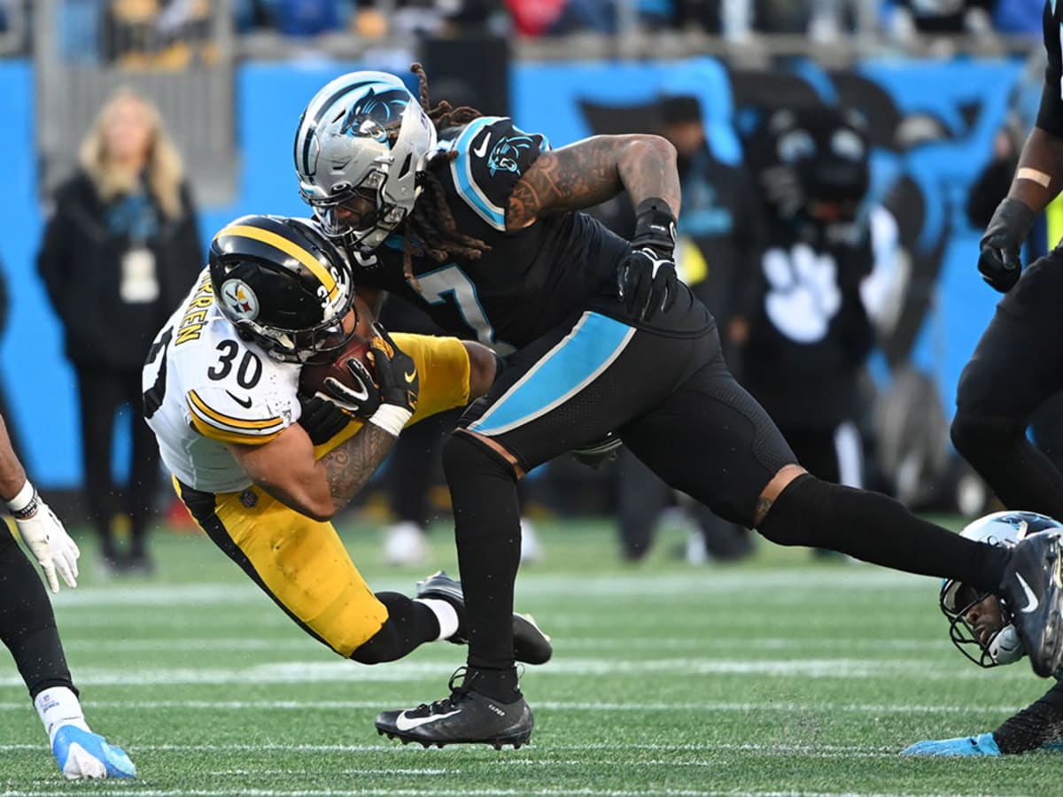 Former Carolina Panther Everette Brown hired as linebackers coach