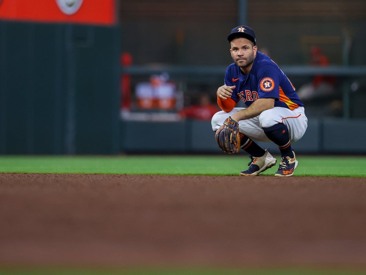 Jose Altuve Joins 2000 Hit Club - Sport Relay