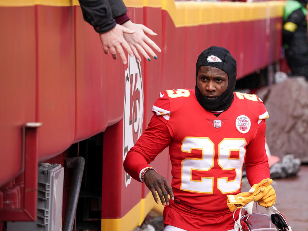 Bengals claim former Chiefs defensive back Chris Lammons on