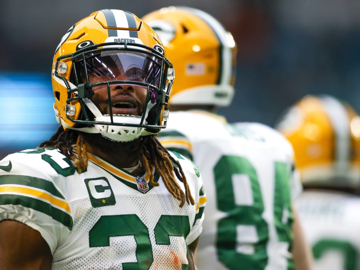 Aaron Jones signs four-year deal to stay in Green Bay