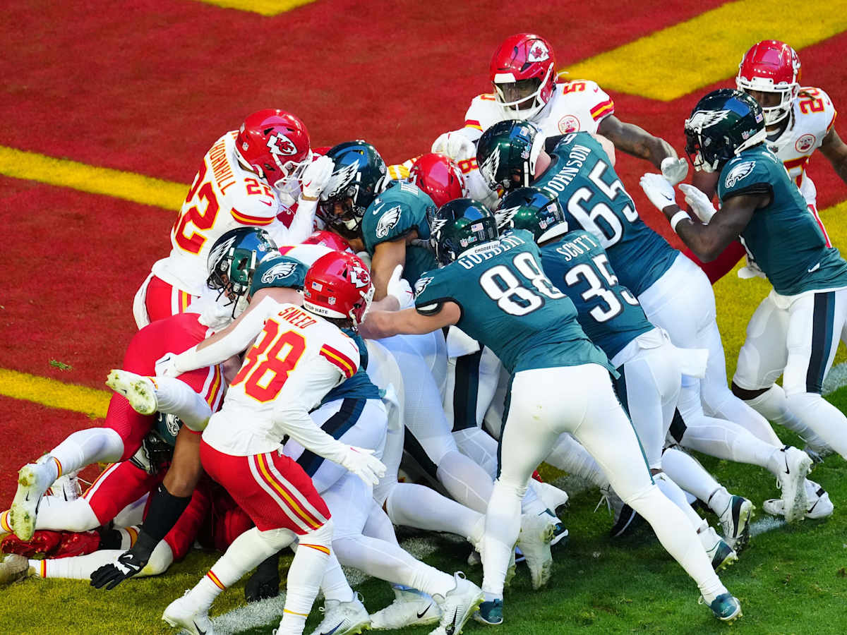 NFL teams once hated the Eagles' 'tush push.' Now they're copying the  infamous play