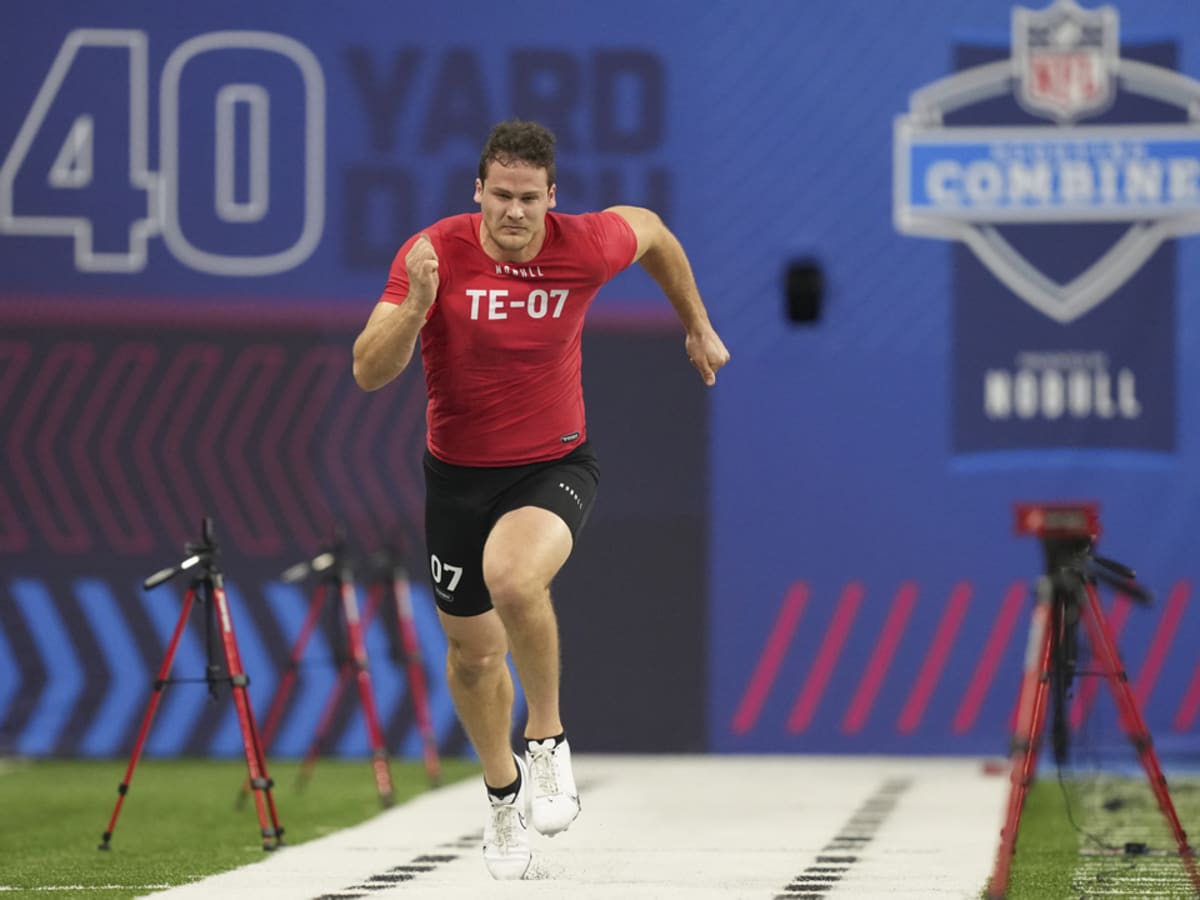 Booner on X: The Detroit #Lions got an absolute STEAL in the 2023 #NFL  draft in Sam LaPorta Sam LaPorta currently leads ALL tight ends around the  NFL in receiving yards with