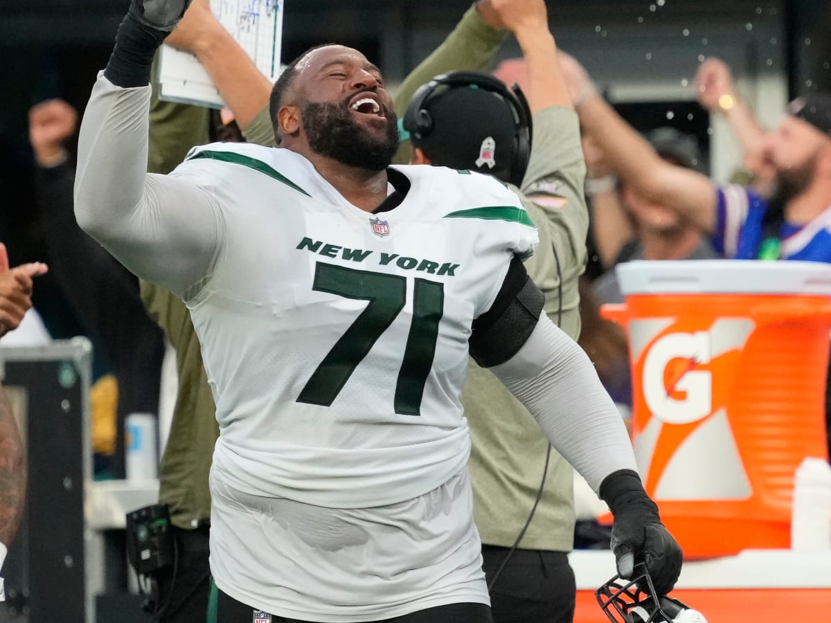 Jets' Duane Brown To Play In 2023