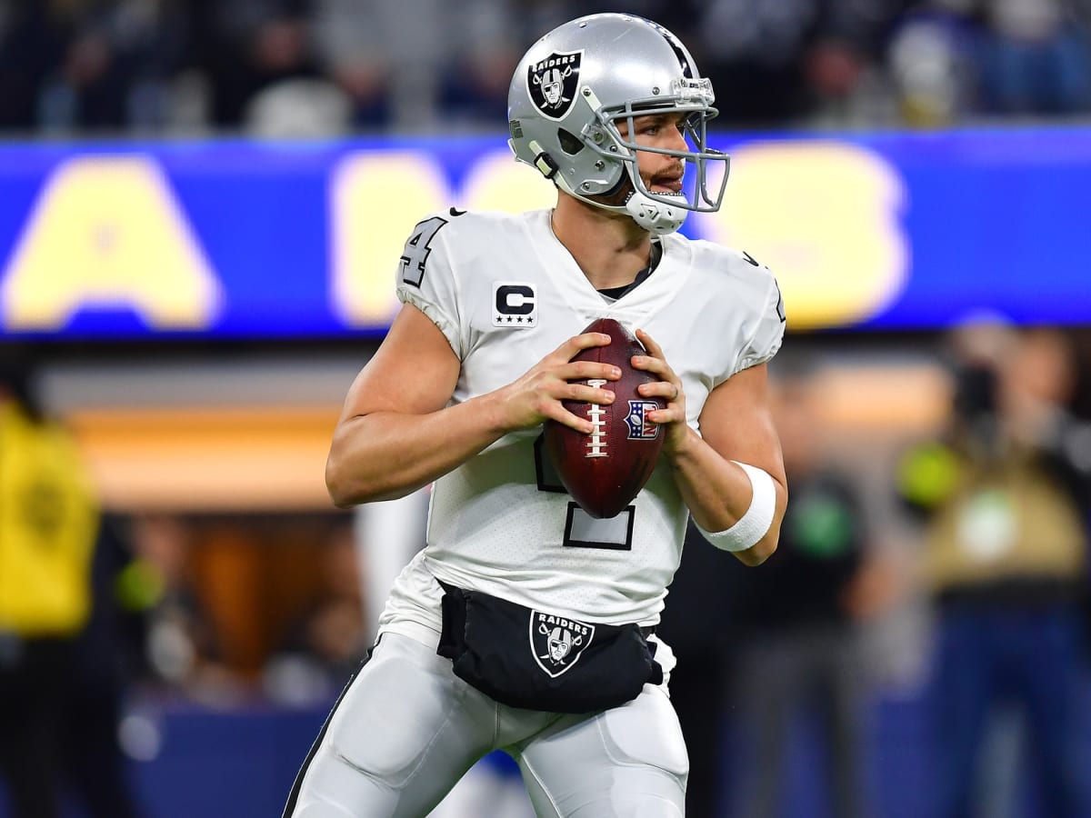 NY Jets' tale of the tape: Aaron Rodgers vs. Derek Carr