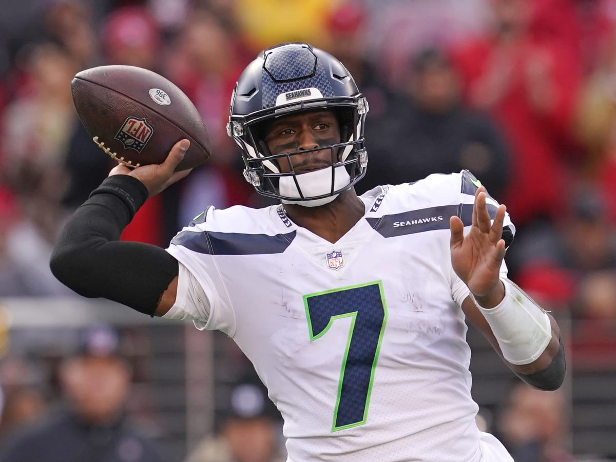 Jets sign QB Geno Smith to 4-year deal